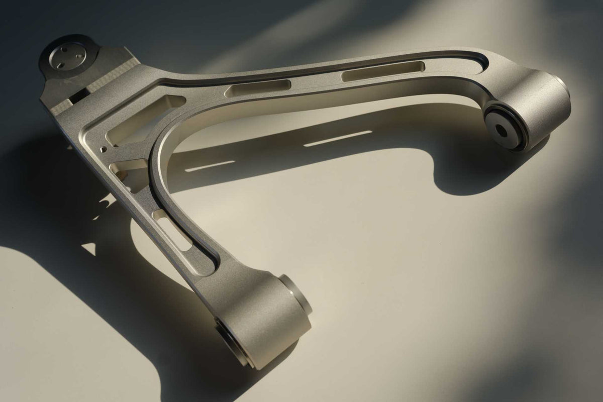 Upper control arms by bbt for Emira i4